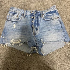 levi’s skinny jean shorts